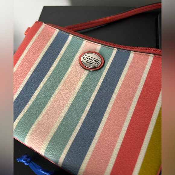 Coach wristlet and necklace bundle - Picture 2 of 9